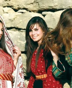 Palestinian_tradtional_dress