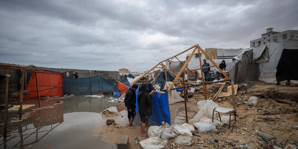 nrc_Gaza_struggling_winter_16dic2024